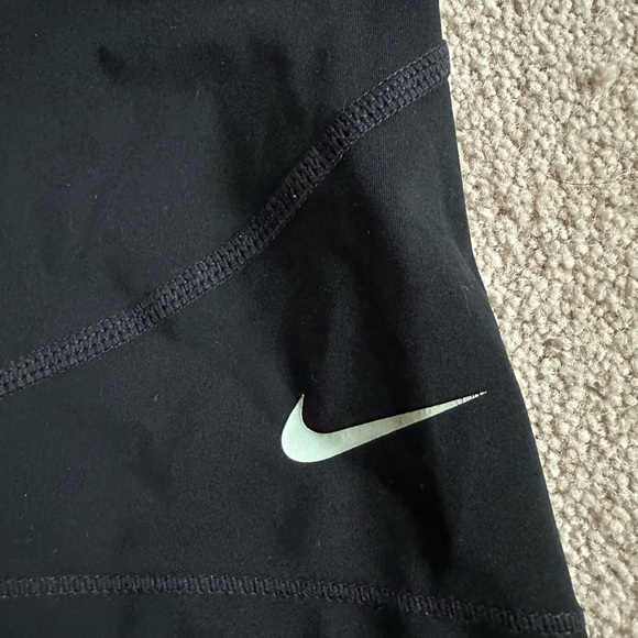 Nike pro 3 inch shorts - Picture 2 of 3